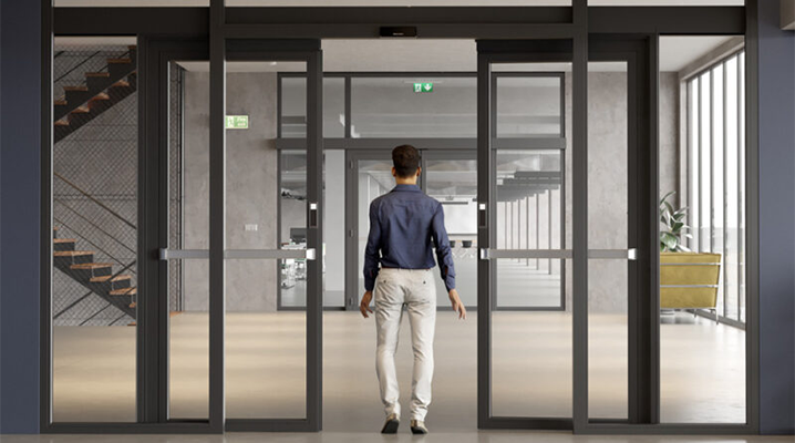 Brandskjutdörr från Doorson. Brandklassad enligt EI30 och EI60.